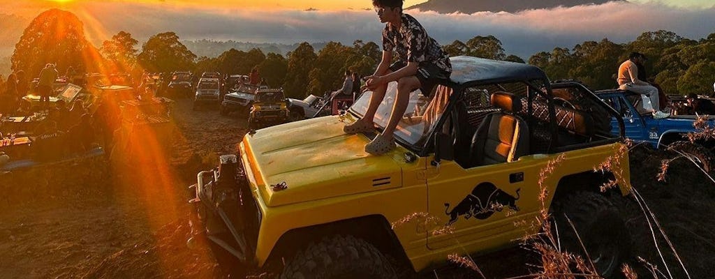 Private 4x4 Sunrise Tour of Mount Batur with Hot Spring