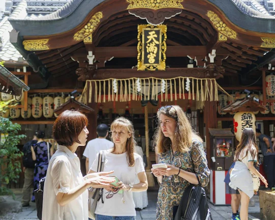 Kyoto Walking Tour and Shopping at Nishiki Market