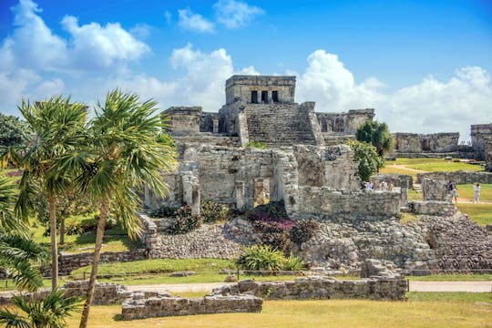 Tour combinado a Tulum, nado en cenote, snorkel con tortugas y club de playa