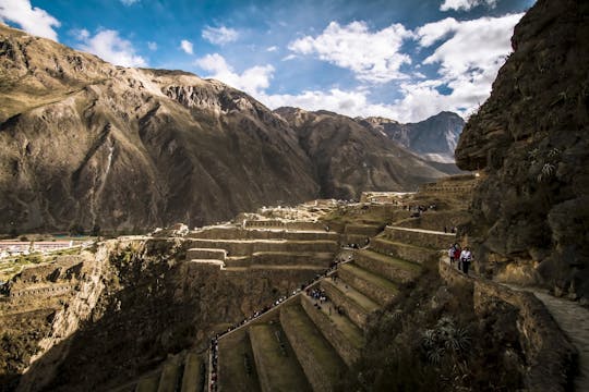 Tour privado de día completo al mercado de Pisac y al parque de Ollantaytambo