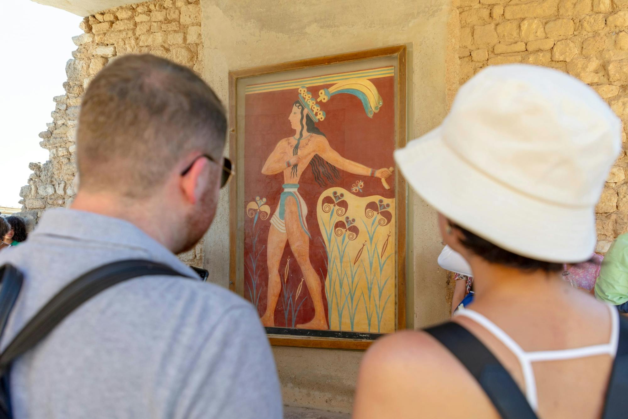 Knossos Palace and Heraklion Guided Tour with Transport