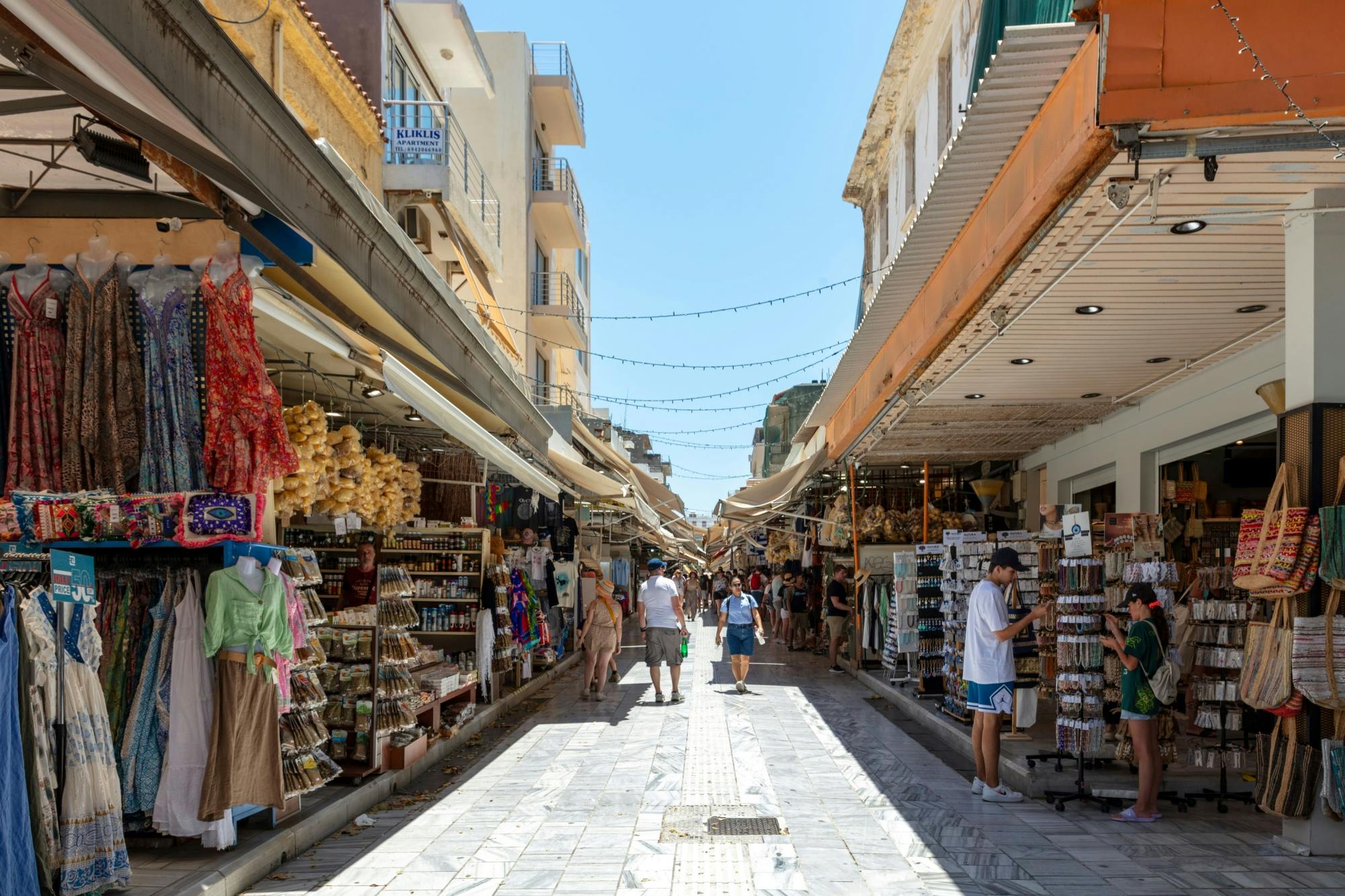 Knossos Palace and Heraklion Guided Tour with Transport