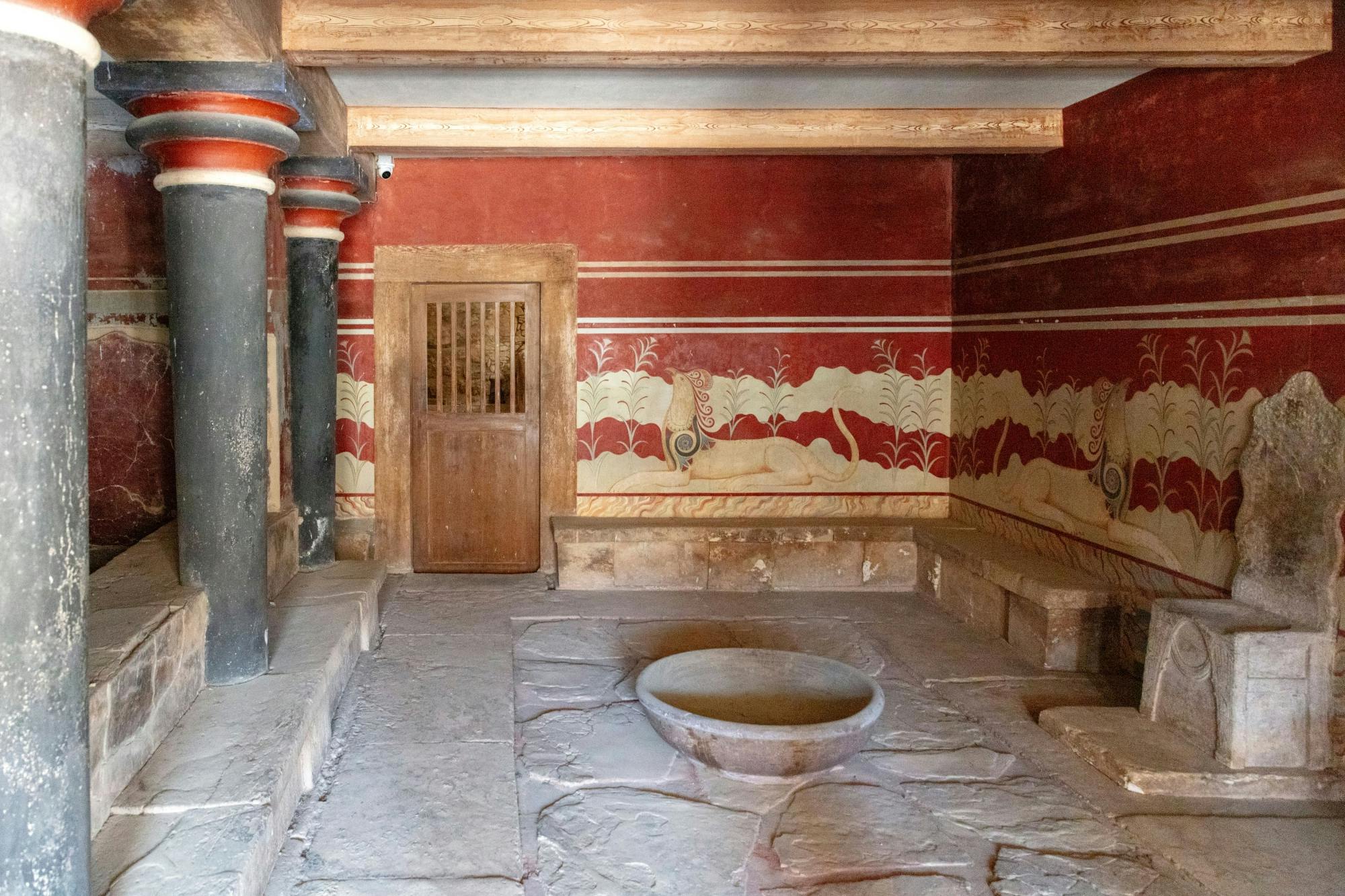 Knossos Palace and Heraklion Guided Tour with Transport