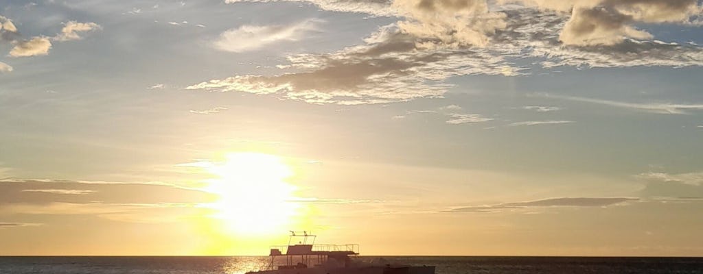 Catalina - Cruzeiro ao pôr do sol em Saona