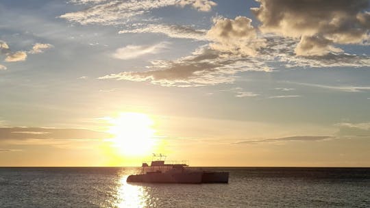 Catalina - Cruzeiro ao pôr do sol em Saona