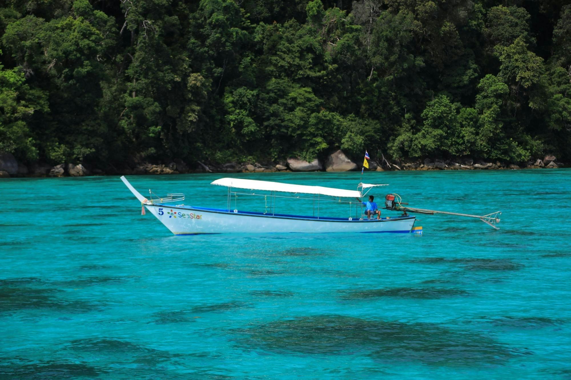 Passeio de lancha rápida para as Ilhas Surin com mergulho de snorkel saindo de Phuket