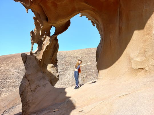 Escursione alle grotte di Ajuy e al canyon di Las Peñitas con Secret Arco Climb