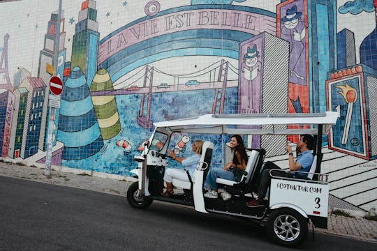 Tour de Tuk Tuk de 2 horas pela Lisboa Histórica