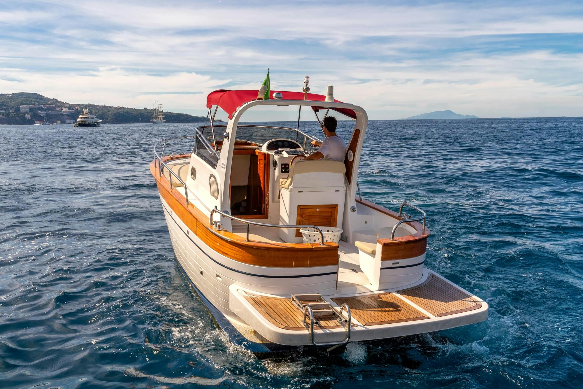 Small group cruise to Positano