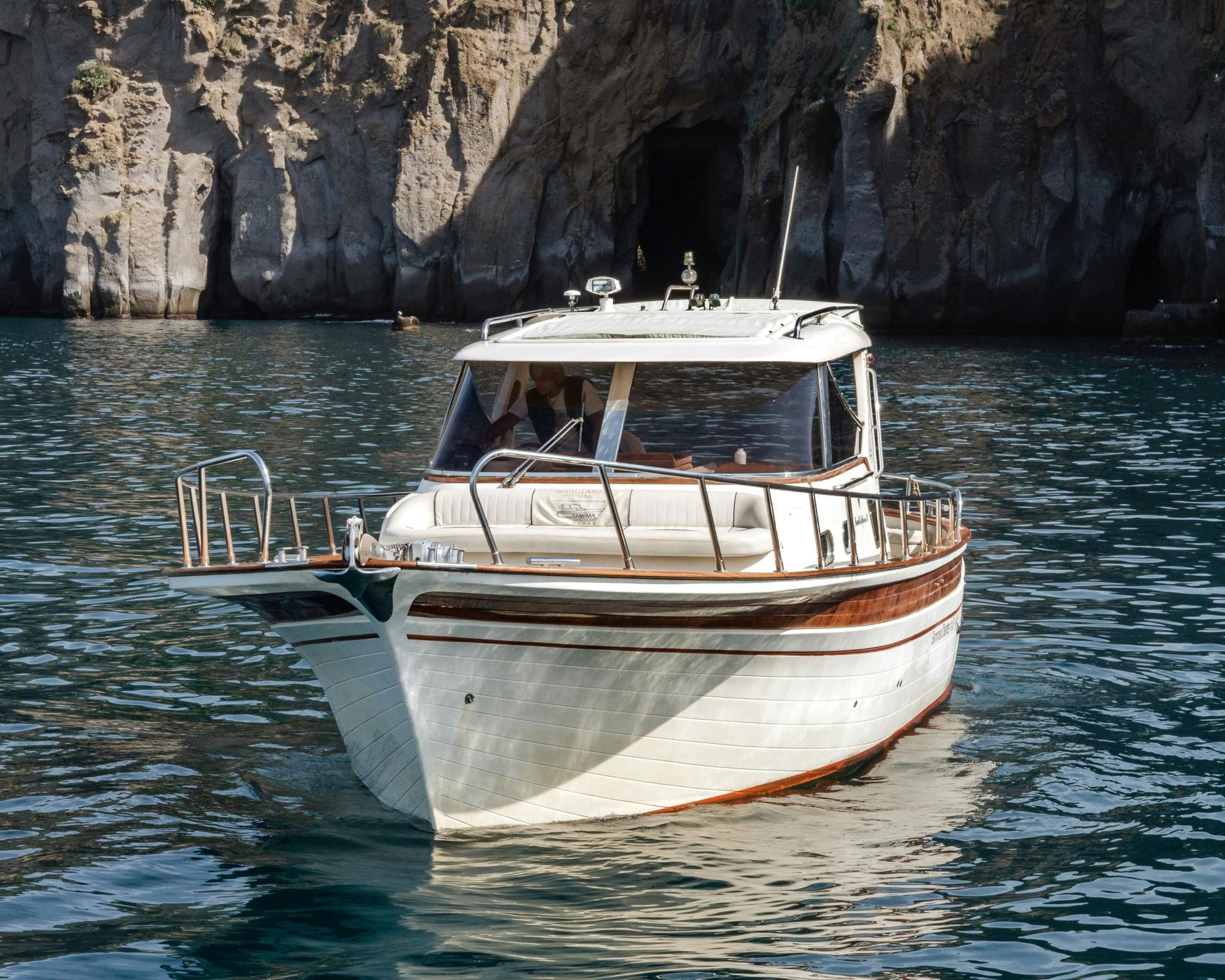 Small group cruise to Positano