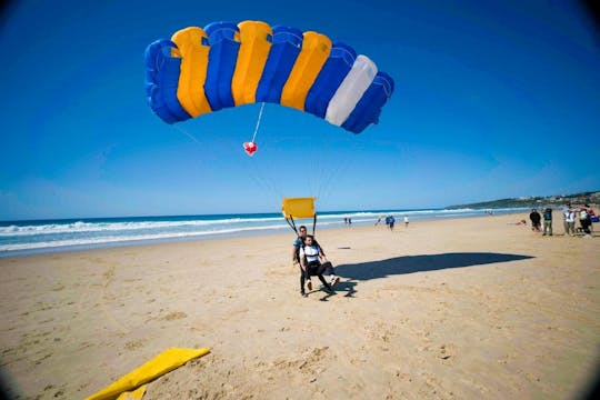 Paracadutismo a 10.000 piedi a Noosa disponibile durante la settimana