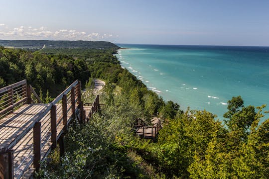 Audio-Guided Driving Tour of Michigan Lakeshore M-22