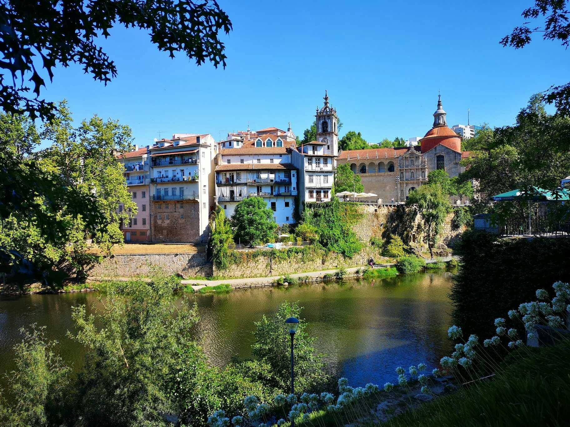 Historyczna wycieczka z przewodnikiem po regionie winiarskim Alto Douro i degustacja wina