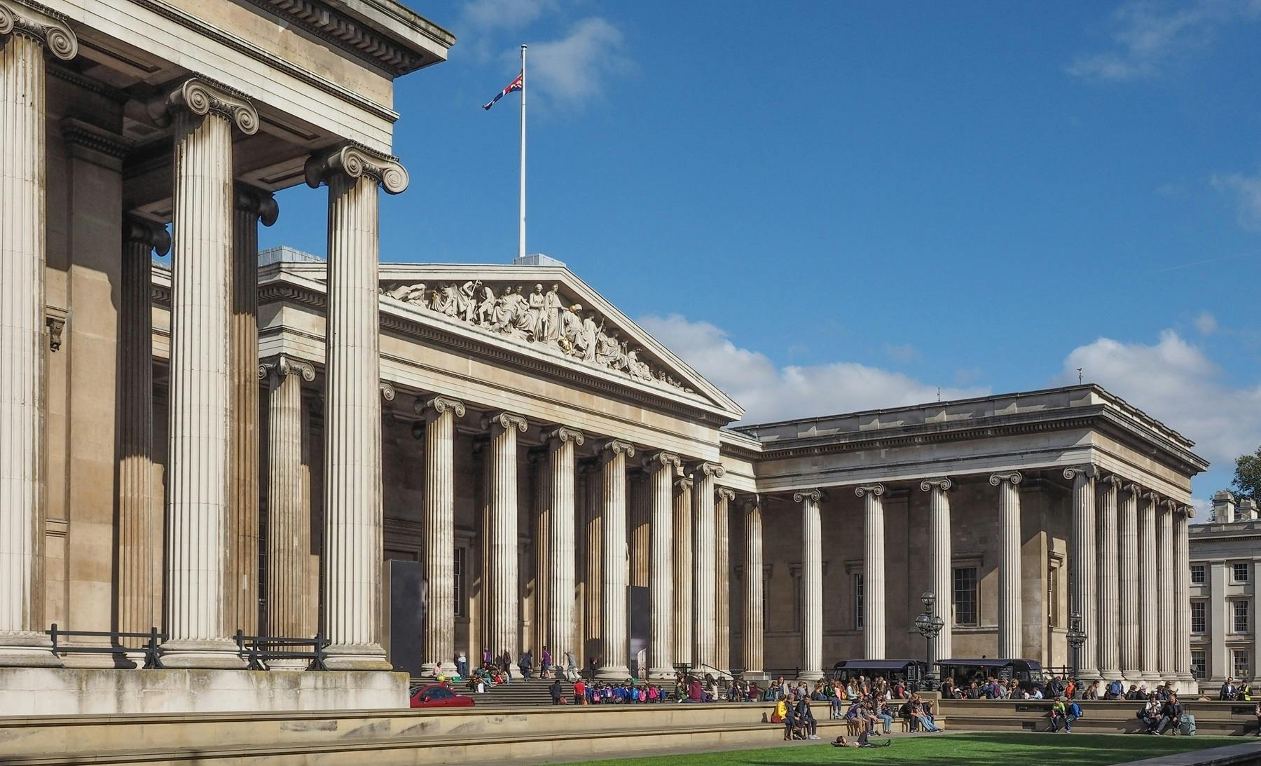 Tour a piedi di Bloomsbury e biglietto salta fila per il British Museum e audioguida