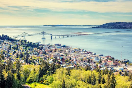 Audio-Guided Driving Tour through Oregon Coast
