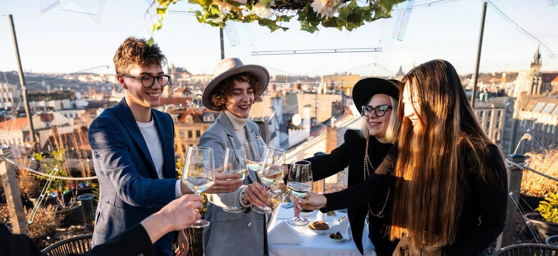 Aperitivo-Erlebnis in der Sky Bar Prag