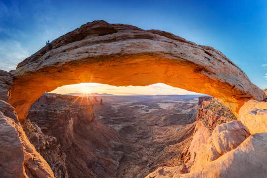 Audio-guided driving tour to Canyonlands National Park