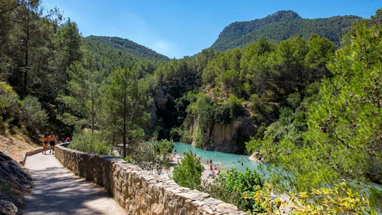 Montanejos guided hike with natural pools full-day tour from Valencia