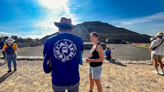 Early Teotihuacan guided tour