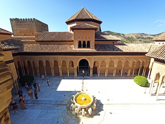 Visita guiada à Alhambra em grupos de no máximo 10 pessoas