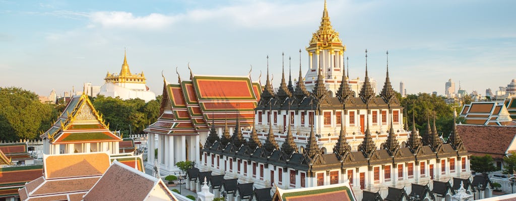 Golden Mount with Metal Castle and Giant Swing Tour in Bangkok