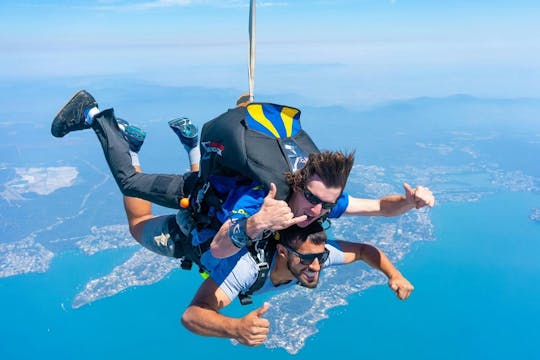 15,000Ft Newcastle Skydive in the Week with Transfer from Sydney