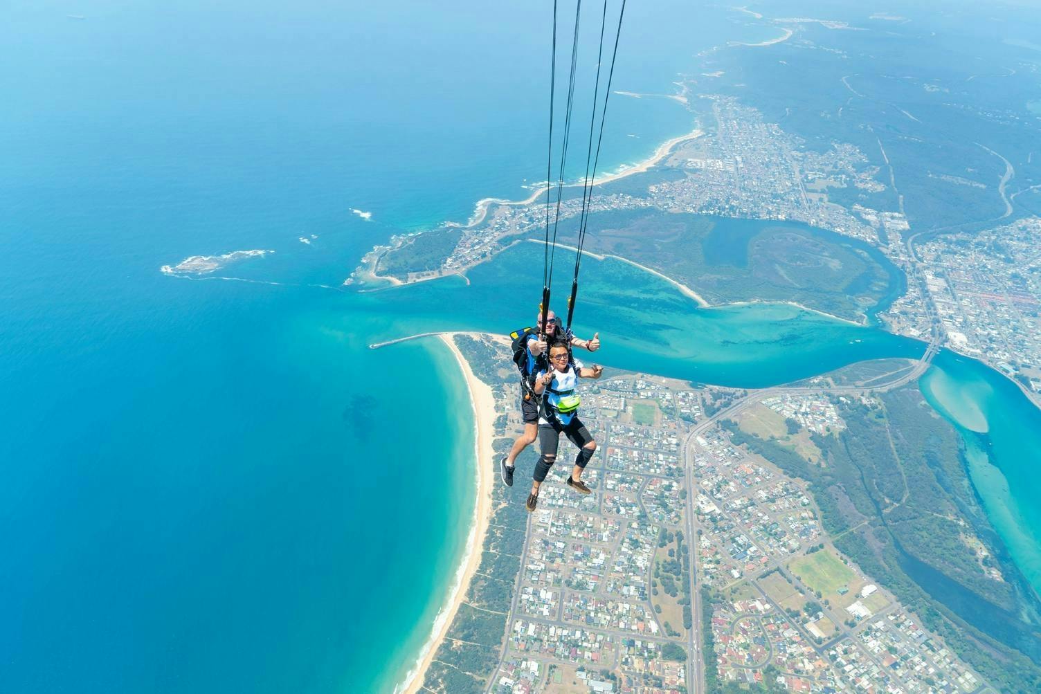 Experiência de salto de paraquedas de 15.000 pés em Newcastle durante o fim de semana