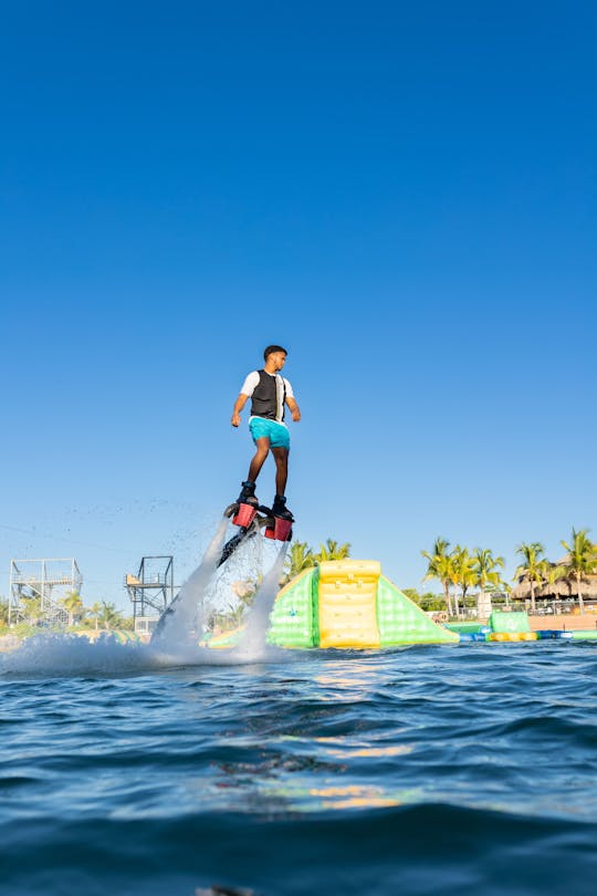 Flyboarden in Punta Cana bij het Caribbean Lake Park