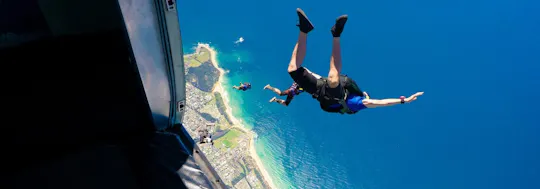 15,000Ft Wollongong Skydive in the Week with Transfer from Sydney