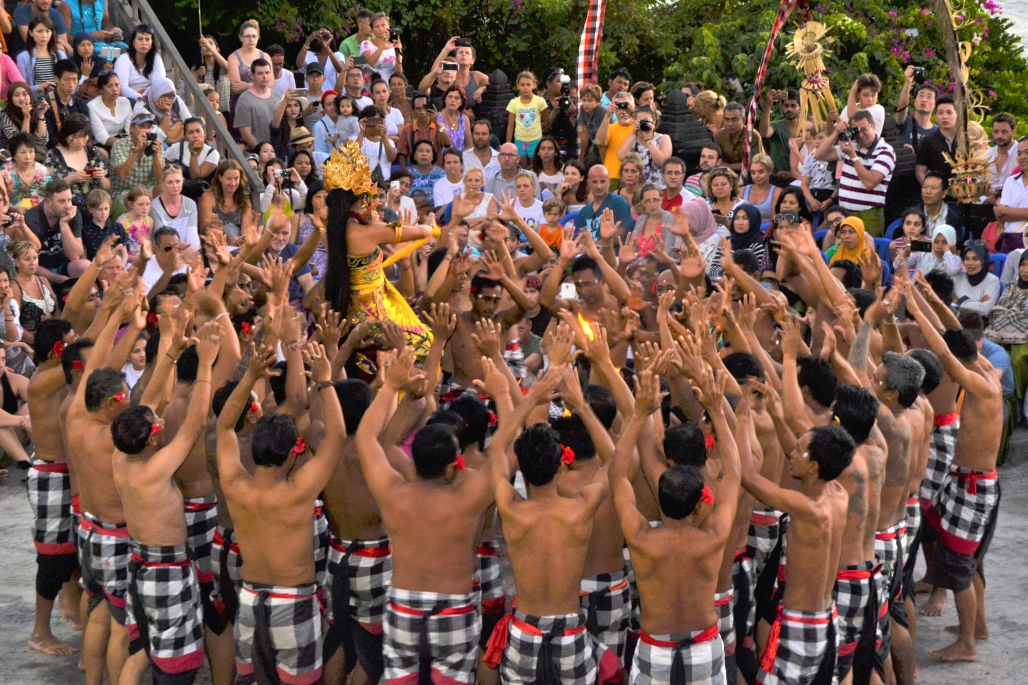 Uluwatu Temple Private Tour with Balinese Dance