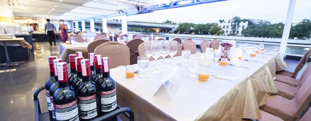 Evening dinner on Chao Phraya cruise