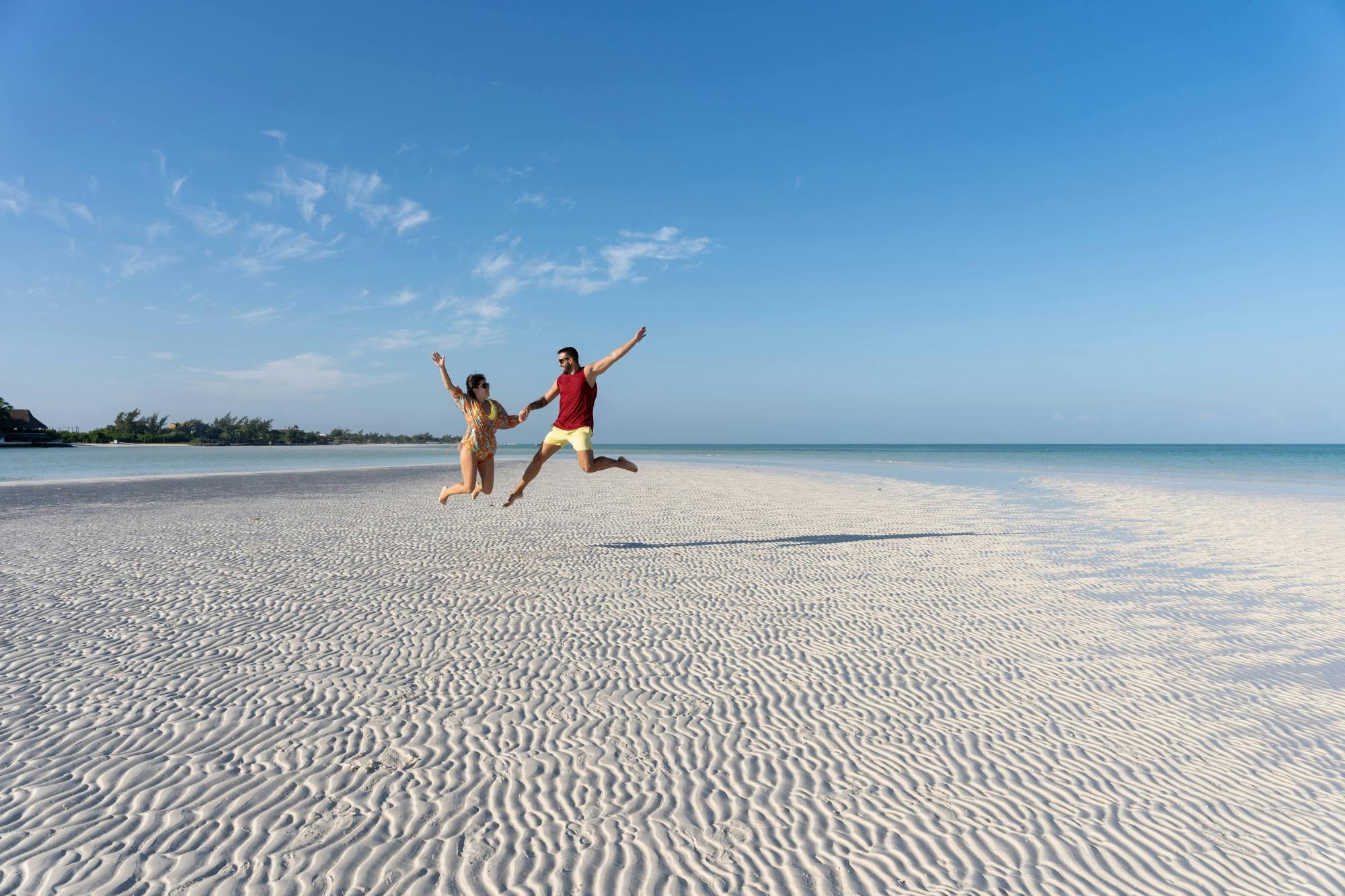 Full-day guided boat tour to Holbox and Passion Islands