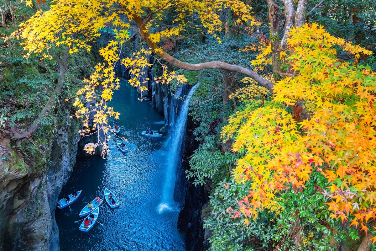 Dagtocht naar heilige heiligdommen en natuurwonderen vanuit Fukuoka