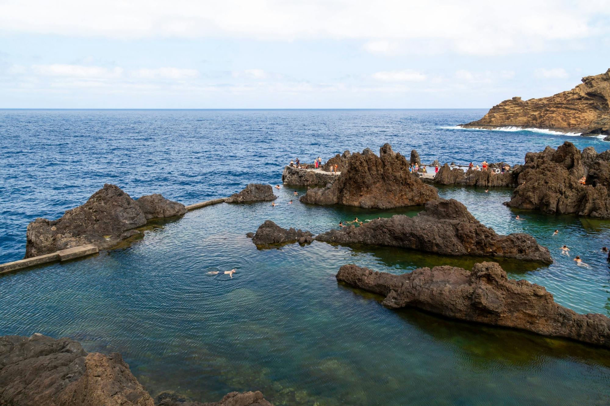 Deluxe Western Madeira Tour with Cabo Girão and Lunch