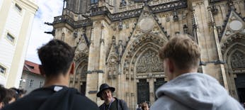 Best of Prague by foot and bus with river cruise and Prague Castle