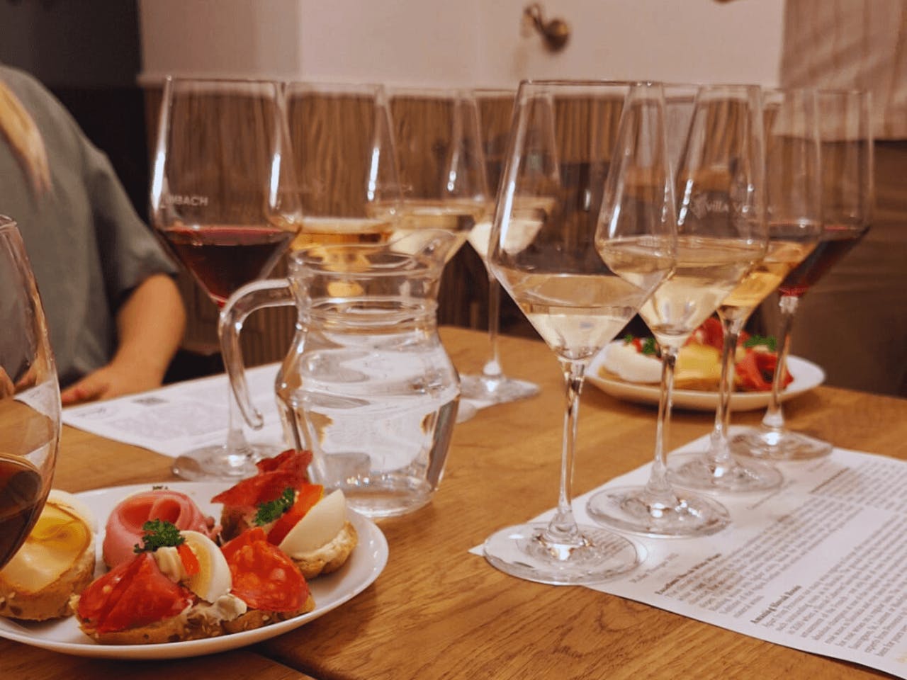 Pequeno Tour de Degustação de Vinhos da Rota dos Cárpatos no Centro da Cidade de Bratislava