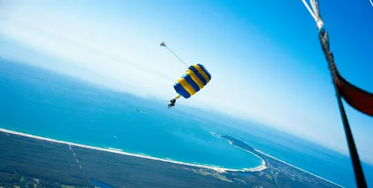15.000 ft skydiven in Bayron Bay beschikbaar in het weekend