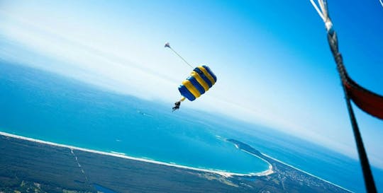 15,000 Ft Skydiving in Bayron Bay Available in Weekend