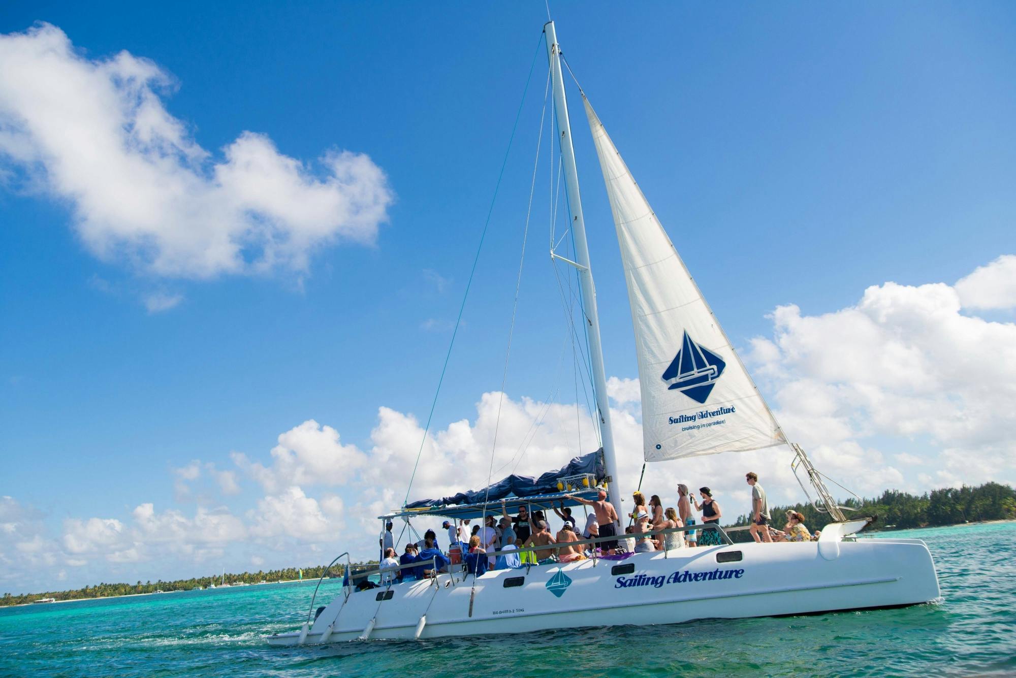 Cruzeiro de catamarã em Punta Cana com mergulho de snorkel