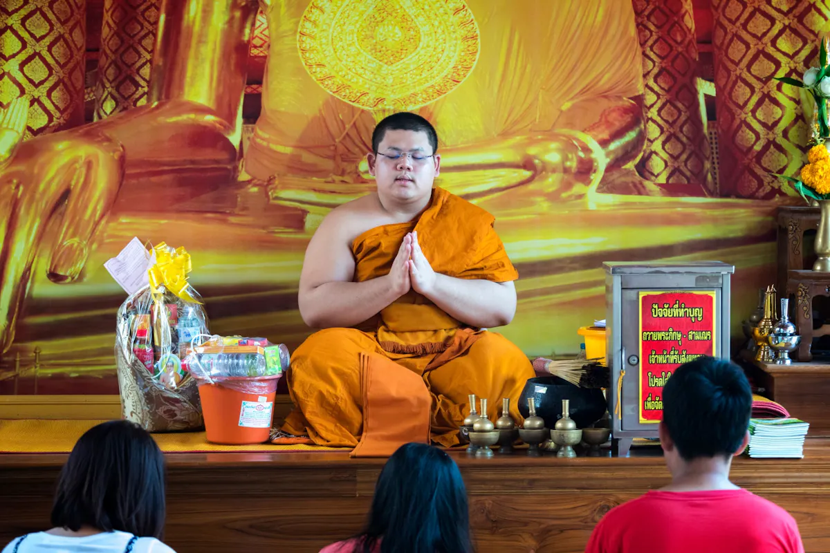 Ruins of Ayutthaya guided tour with river cruise