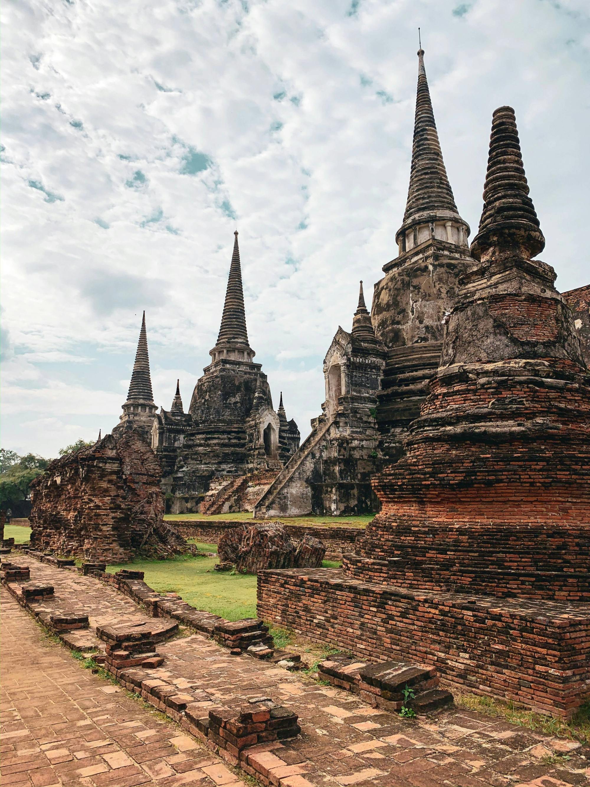 Ruins of Ayutthaya guided tour with river cruise