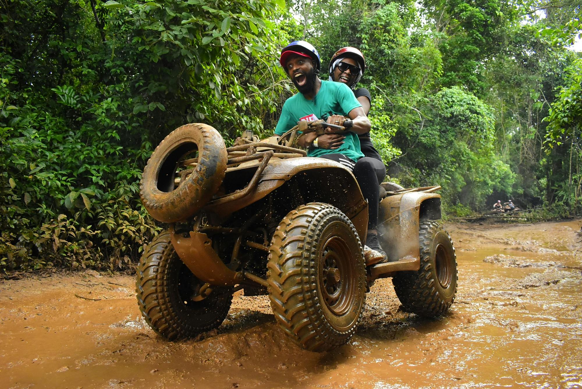 Dschungelabenteuer mit ATV, Zip Line, Cenote und Tequila-Verkostung