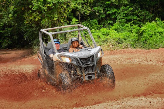 Dschungelabenteuer mit Buggy-Fahrt, Seilrutsche, Cenote und Tequila-Verkostung