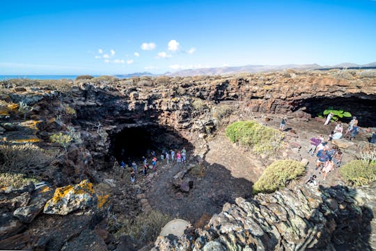 Full-day Northern Lanzarote art and sightseeing tour