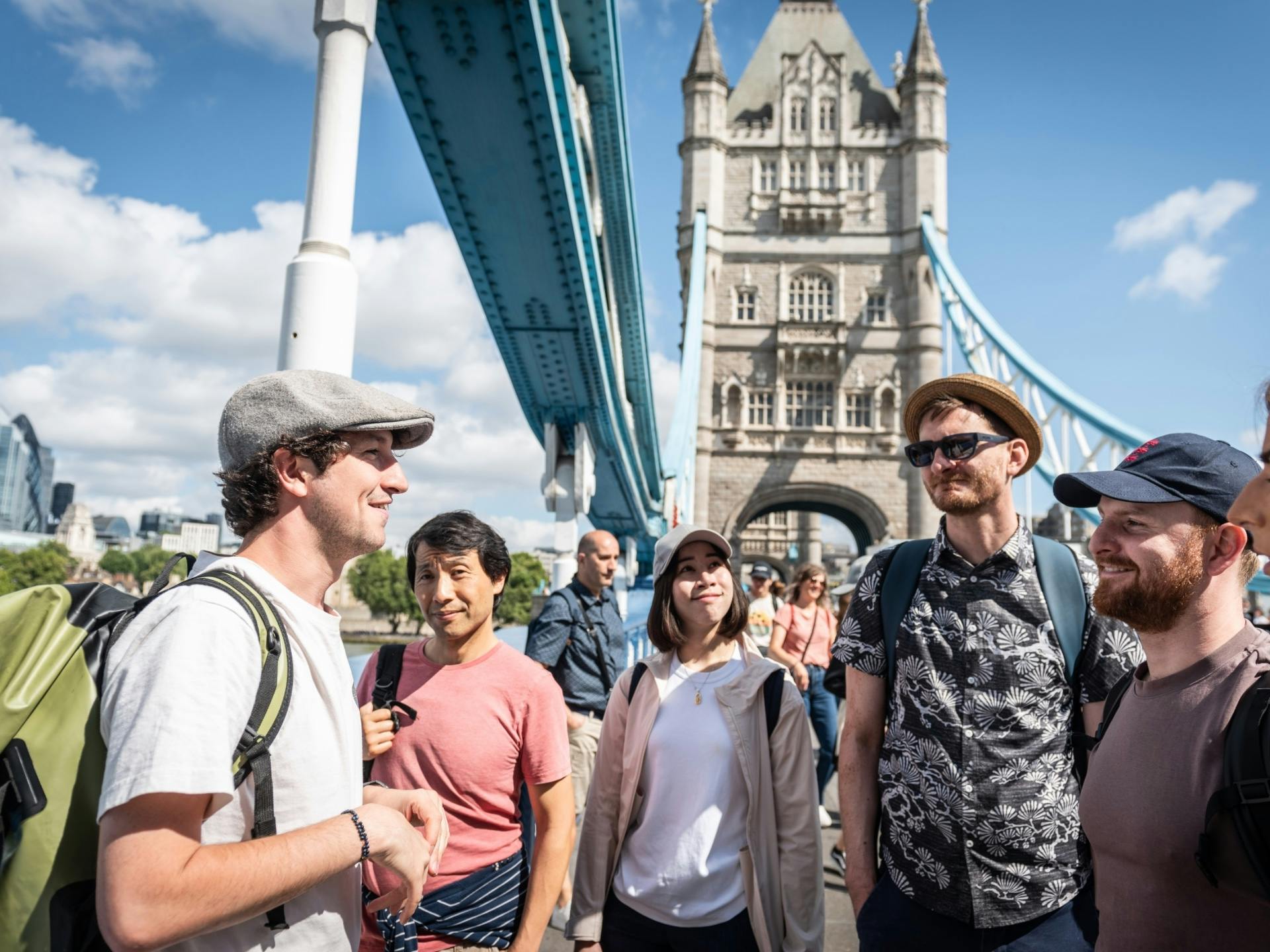 Piesza wycieczka z przewodnikiem po najważniejszych atrakcjach Londynu z wizytą na moście Tower Bridge