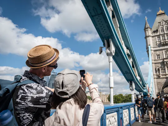 Best of London Walking Tour with Tower of London and Tower Bridge