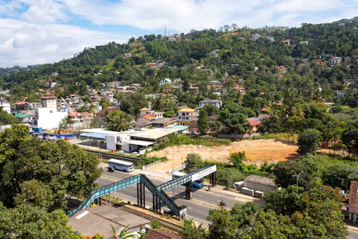 Kandy Two-day Tour by Train