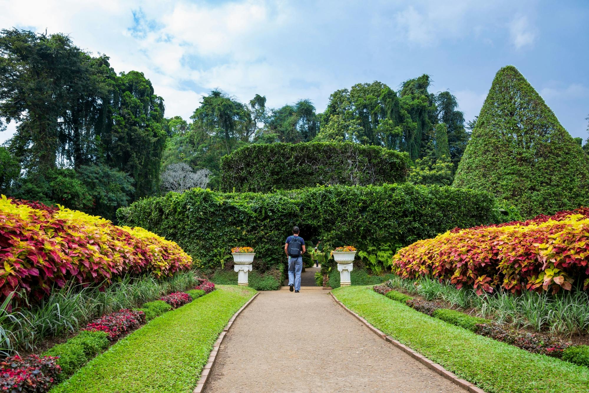 Kandy Two-day Tour by Train