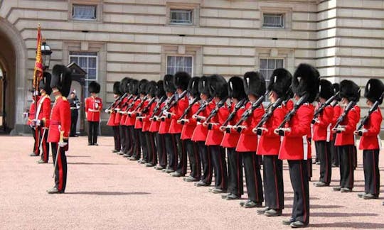British Royalty Private Tour with Changing of the Guard