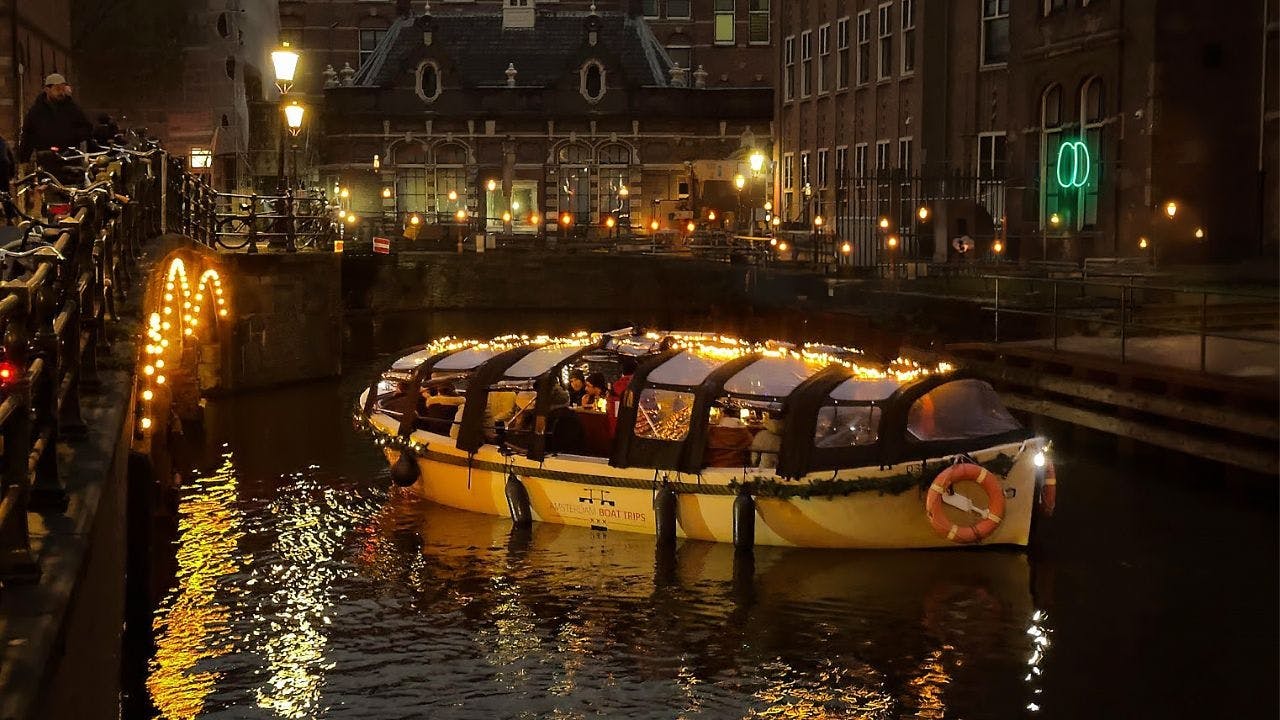 Light Festival Cruise with Open Bar and Mulled Wine in Amsterdam